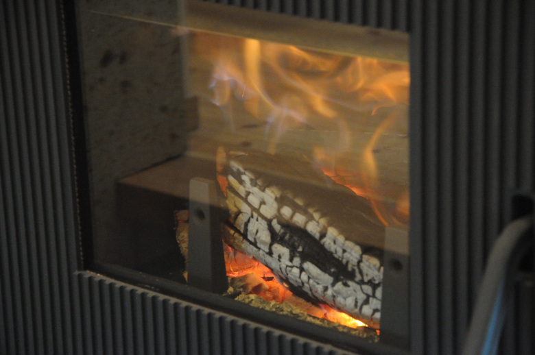 10月末以降ご購入予定※ AGNI C 薪ストーブ の煙突、炉台、遮熱